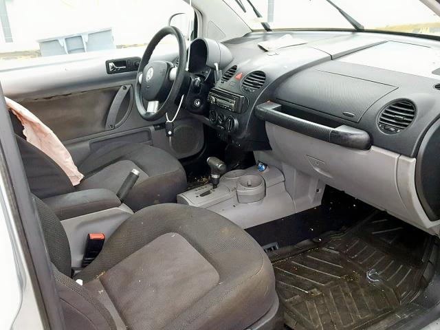 3VWCR31C14M415745 - 2004 VOLKSWAGEN NEW BEETLE ვერცხლისფერი ფოტო 5