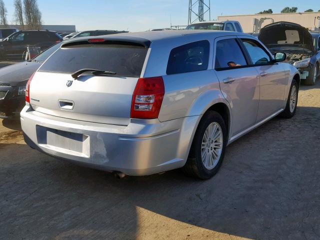 2D4FV47T47H728304 - 2007 DODGE MAGNUM SE SILVER photo 4