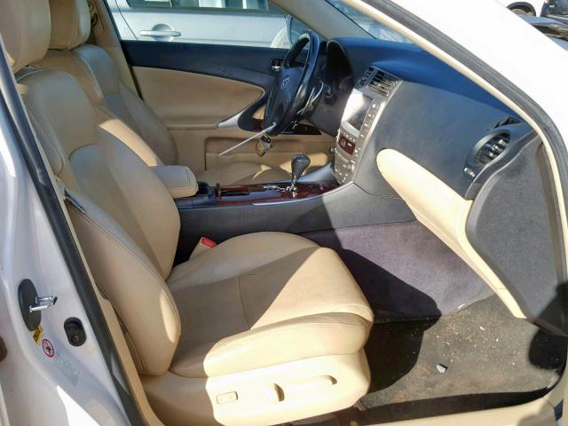 JTHBK262182069379 - 2008 LEXUS IS 250 WHITE photo 5