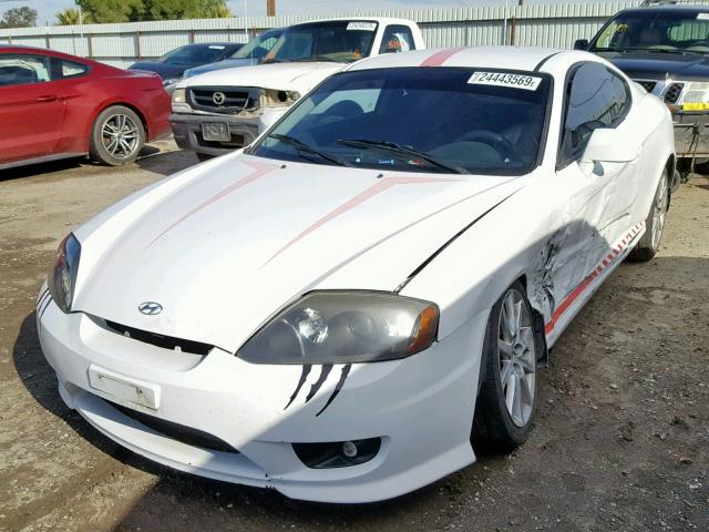 KMHHM65D26U215060 - 2006 HYUNDAI TIBURON GS WHITE photo 2