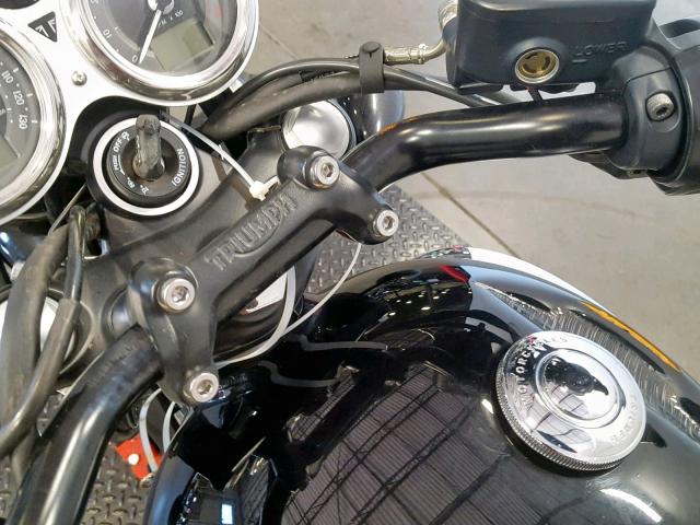 SMTD40HL1HT827392 - 2017 TRIUMPH MOTORCYCLE BONNEVILLE BLACK photo 19