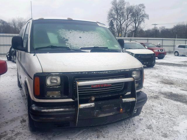 1GTFG15W311183432 - 2001 GMC SAVANA G15 WHITE photo 1