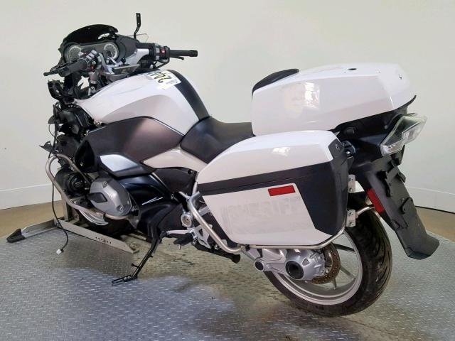 WB10A1307JZ467473 - 2018 BMW R1200 RT WHITE photo 6