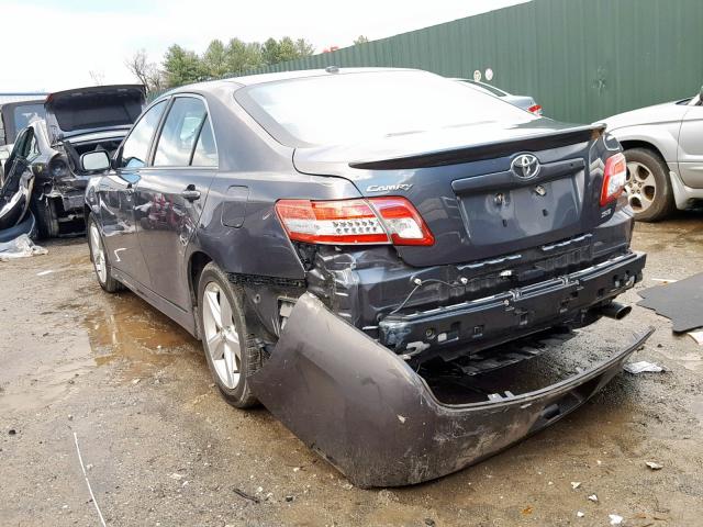 4T1BF3EKXBU201088 - 2011 TOYOTA CAMRY BASE GRAY photo 3