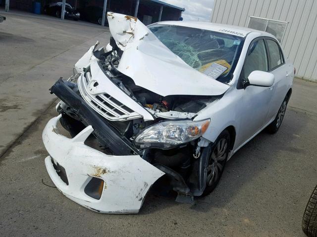 5YFBU4EE8DP097324 - 2013 TOYOTA COROLLA BA WHITE photo 2