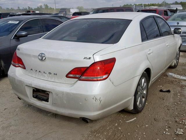 4T1BK36B46U162000 - 2006 TOYOTA AVALON WHITE photo 4