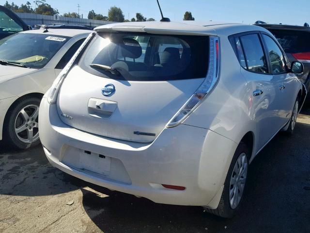 1N4BZ0CP5HC303492 - 2017 NISSAN LEAF S WHITE photo 4