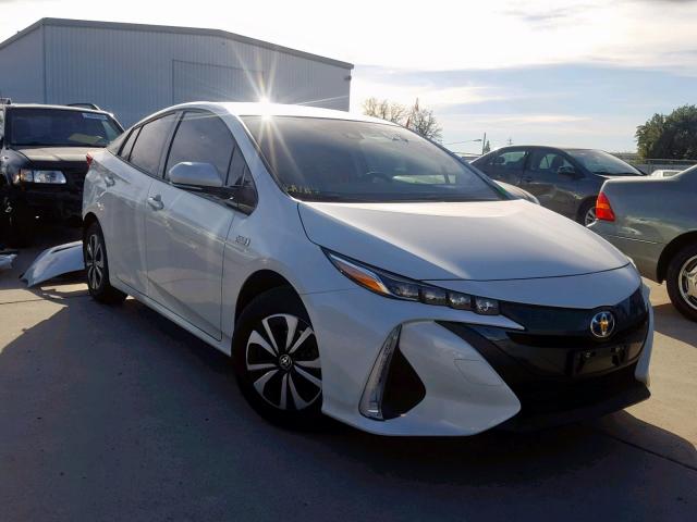 JTDKARFP7J3079603 - 2018 TOYOTA PRIUS PRIM WHITE photo 1