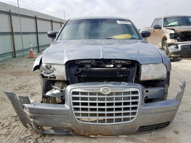 2C3KA43R47H743553 - 2007 CHRYSLER 300 GRAY photo 9