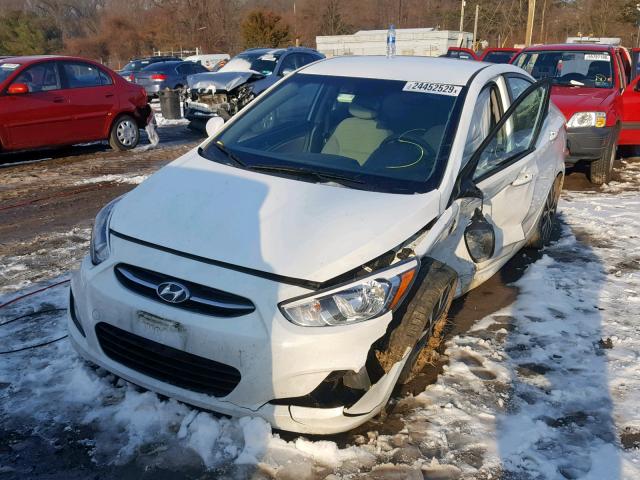 KMHCT4AE5HU251098 - 2017 HYUNDAI ACCENT SE WHITE photo 2