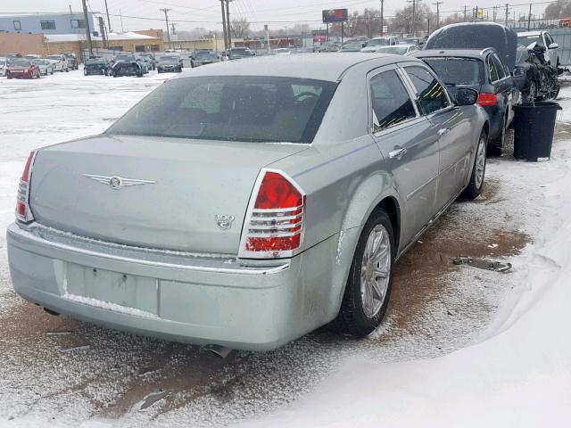 2C3JA63H25H111288 - 2005 CHRYSLER 300C GRAY photo 4