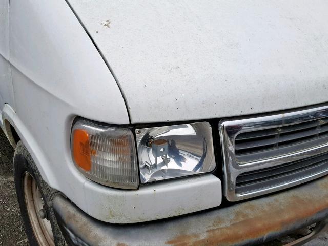 2B7HB21Y6VK529729 - 1997 DODGE RAM VAN B2 WHITE photo 9