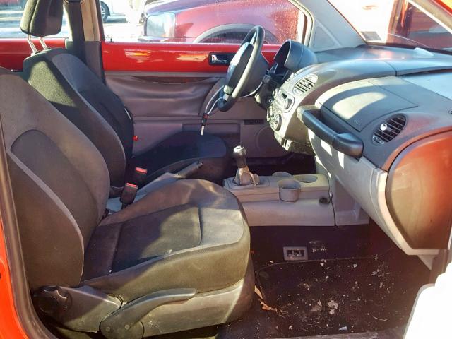 3VWBC21C5YM422596 - 2000 VOLKSWAGEN NEW BEETLE Qırmızı foto 5