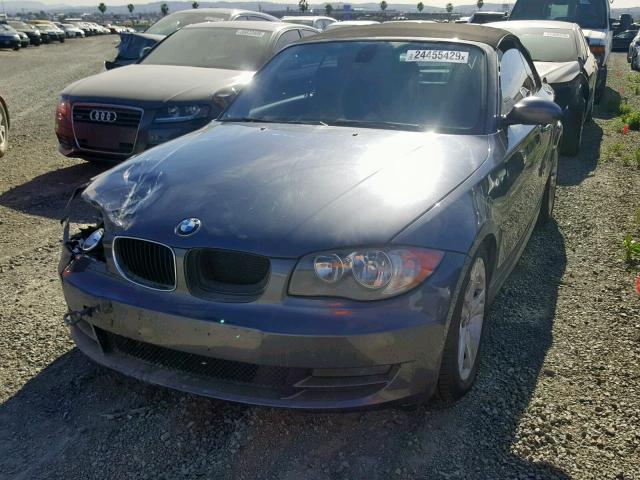 WBAUN13578VH80304 - 2008 BMW 128 I GRAY photo 2