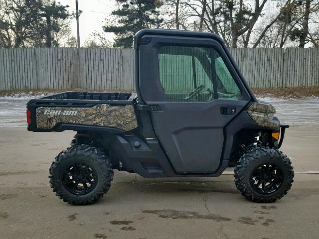 3JBUFAN4XJK000070 - 2018 CAN-AM DEFENDER X TWO TONE photo 1