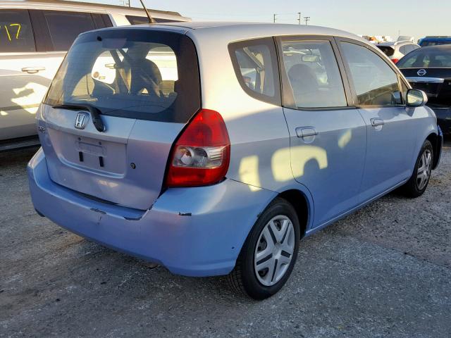 JHMGD38428S059982 - 2008 HONDA FIT GRAY photo 4