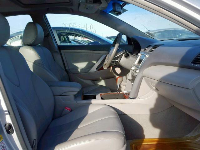 4T1BK46K69U581640 - 2009 TOYOTA CAMRY SE SILVER photo 5