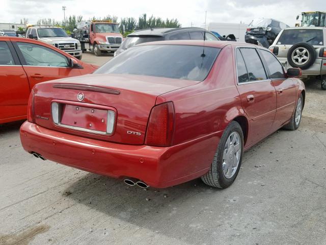 1G6KF57962U103785 - 2002 CADILLAC DEVILLE DT RED photo 4