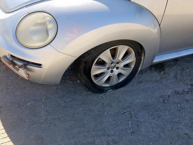 3VWPW31C88M503725 - 2008 VOLKSWAGEN NEW BEETLE Gümüş foto 9