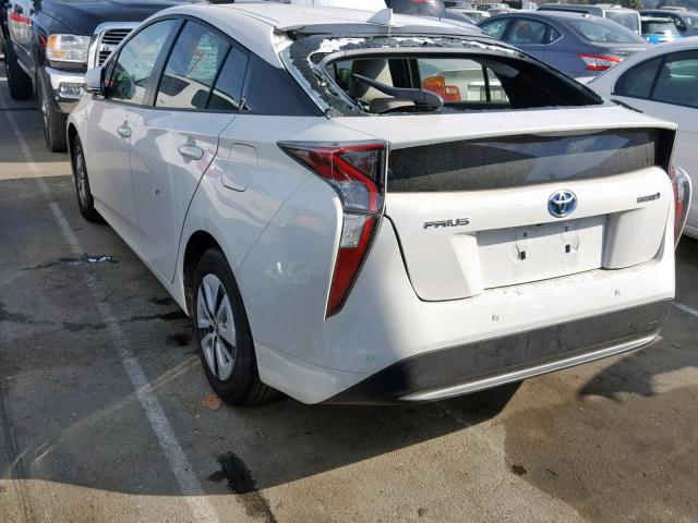 JTDKBRFU9J3076107 - 2018 TOYOTA PRIUS WHITE photo 3