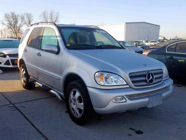 4JGAB54E82A368548 - 2002 MERCEDES-BENZ ML 320 SILVER photo 1