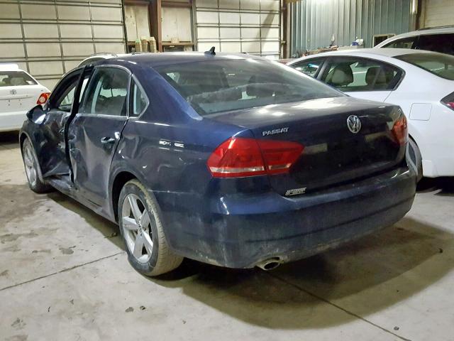 1VWBP7A3XDC102574 - 2013 VOLKSWAGEN PASSAT SE BLUE photo 3