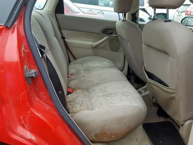 1FAFP34N35W305662 - 2005 FORD FOCUS ZX4 RED photo 6