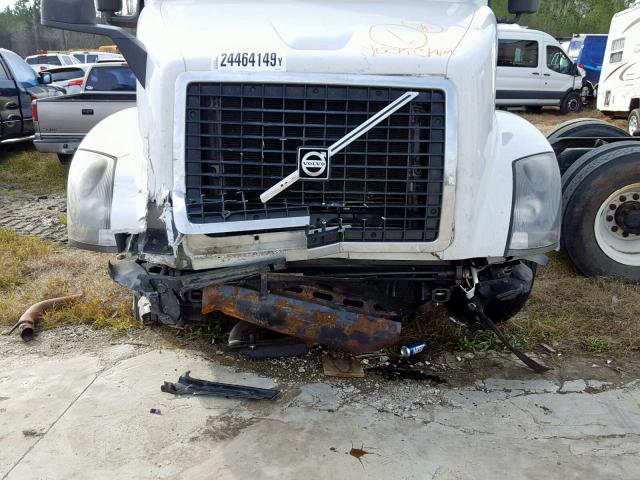 4V4NC9EH1DN140152 - 2013 VOLVO VN VNL WHITE photo 9