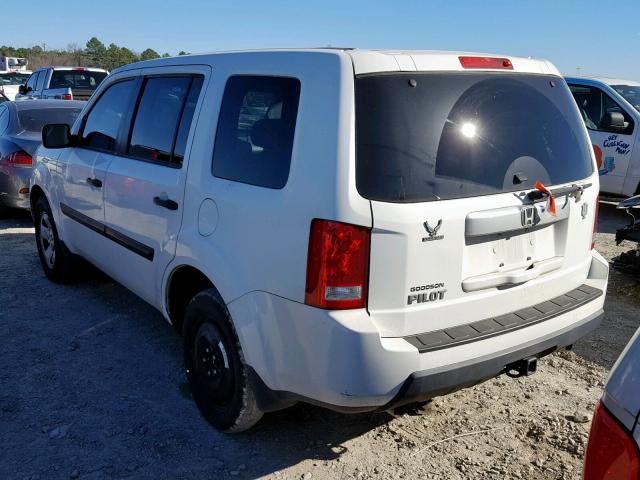 5FNYF3H2XBB024190 - 2011 HONDA PILOT LX WHITE photo 3