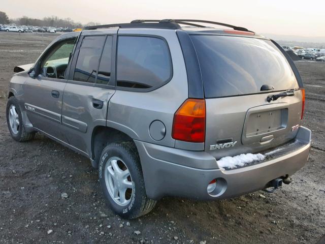 1GKDT13SX52354703 - 2005 GMC ENVOY TAN photo 3