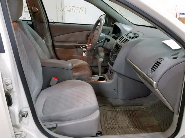 1G1ZT64855F173172 - 2005 CHEVROLET MALIBU MAX WHITE photo 5