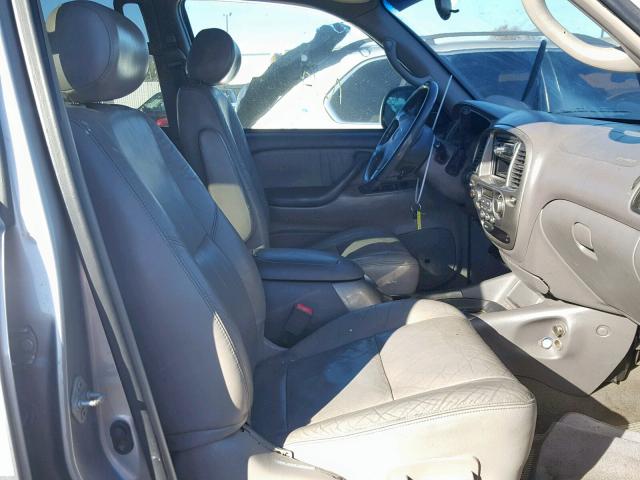 5TDZT38AX2S069209 - 2002 TOYOTA SEQUOIA LI GRAY photo 5