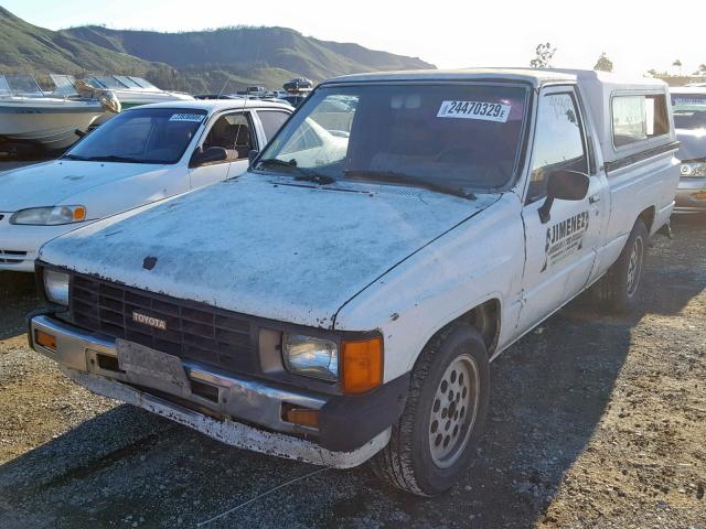 JT4RN50R7F0074528 - 1985 TOYOTA PICKUP 1/2 WHITE photo 2