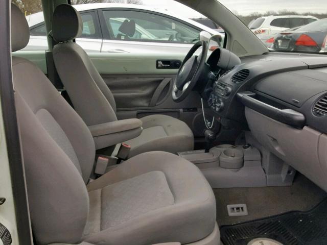 3VWCK21C72M459065 - 2002 VOLKSWAGEN NEW BEETLE WHITE photo 5