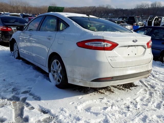 3FA6P0H71FR163570 - 2015 FORD FUSION SE WHITE photo 3