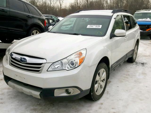 4S4BRDJCXB2421449 - 2011 SUBARU OUTBACK 3. WHITE photo 2