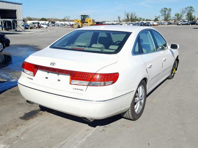 KMHFC46F67A212454 - 2007 HYUNDAI AZERA SE WHITE photo 4