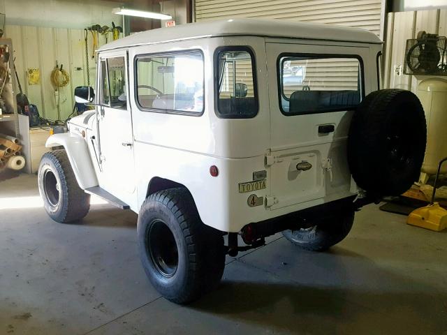 FJ4065612 - 1969 TOYOTA FJ40 WHITE photo 3