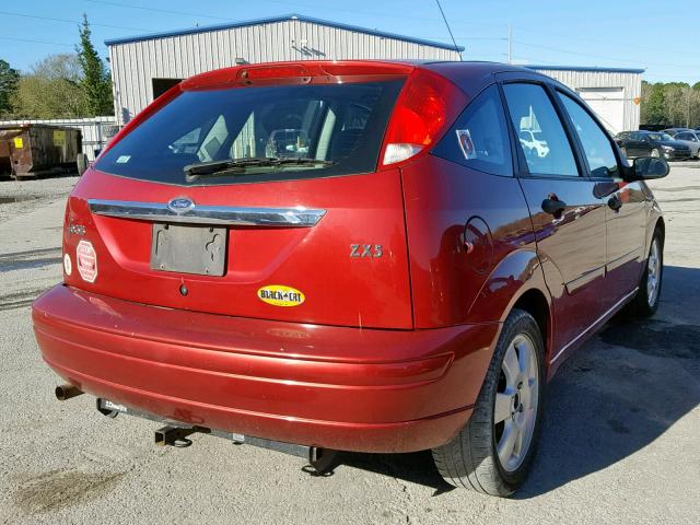 3FAFP37342R151276 - 2002 FORD FOCUS ZX5 RED photo 4