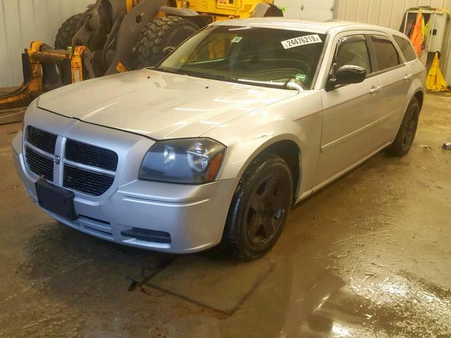 2D4FV48V35H129004 - 2005 DODGE MAGNUM SXT SILVER photo 2