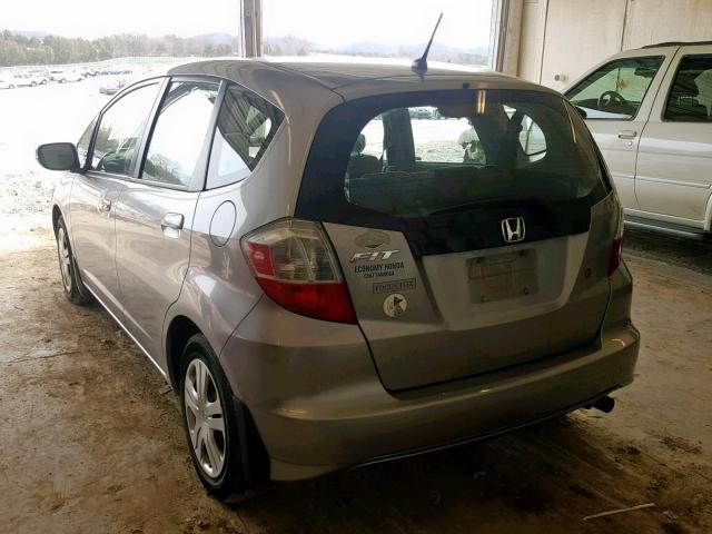 JHMGE8H23AS004956 - 2010 HONDA FIT GRAY photo 3