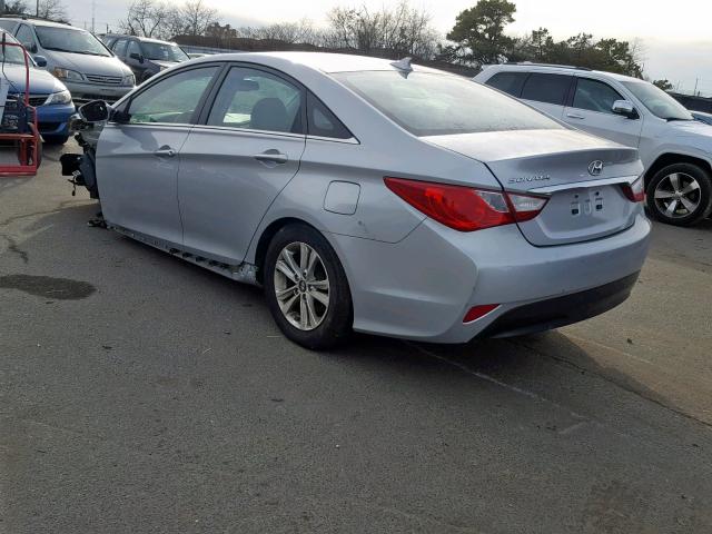 5NPEB4AC4EH836484 - 2014 HYUNDAI SONATA GLS SILVER photo 3