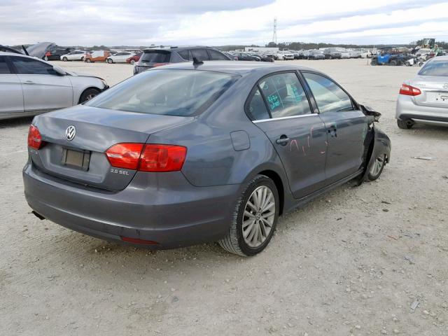 3VWLX7AJ9BM353651 - 2011 VOLKSWAGEN JETTA SEL GRAY photo 4