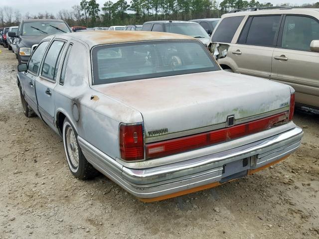 1LNLM82F9LY603161 - 1990 LINCOLN TOWN CAR S BLUE photo 3