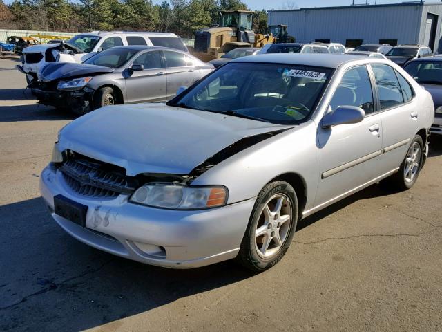 1N4DL01DXYC125226 - 2000 NISSAN ALTIMA XE SILVER photo 2