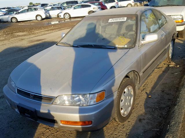 1HGCD7230TA017737 - 1996 HONDA ACCORD LX GRAY photo 2