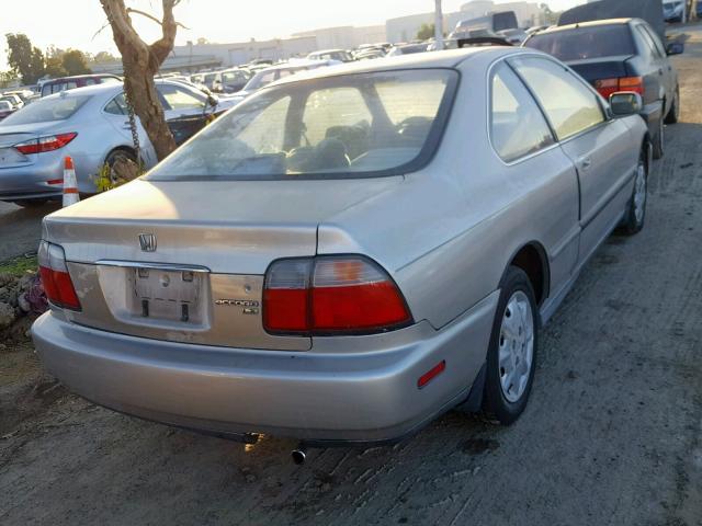 1HGCD7230TA017737 - 1996 HONDA ACCORD LX GRAY photo 4