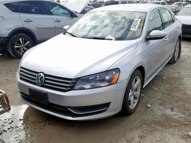 1VWBH7A39CC036269 - 2012 VOLKSWAGEN PASSAT SE GRAY photo 2