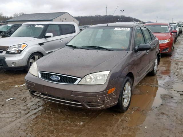 1FAFP34N06W131714 - 2006 FORD FOCUS ZX4 BROWN photo 2