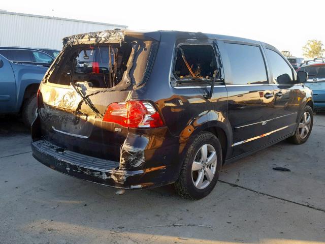 2V4RW3D10AR294409 - 2010 VOLKSWAGEN ROUTAN SE BLACK photo 4